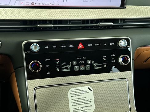 New 2026 Genesis GV80 2.5T Advanced image 22