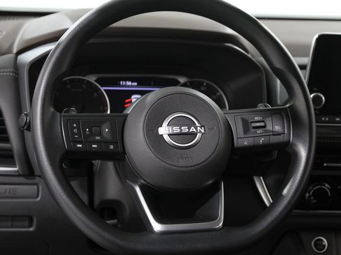 Used 2023 Nissan Rogue S image 7