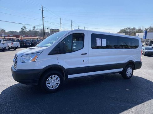 Used 2019 Ford Transit 350 XLT image 10