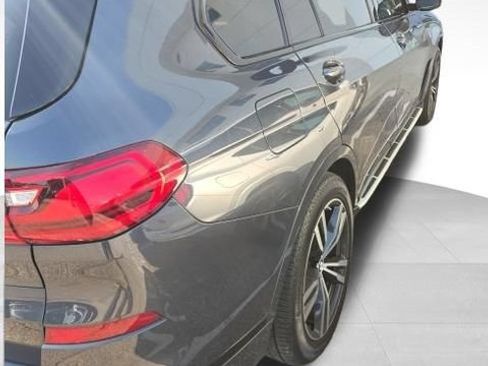 Used 2022 BMW X7 xDrive40i w/ M Sport Package AWD/4WD image 15