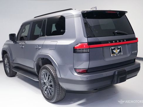 Used 2026 Lexus GX 550 w/ Cold Area Package image 6