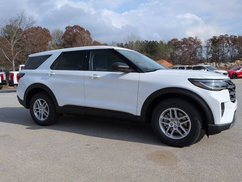 New 2026 Ford Explorer Active AWD/4WD image 2