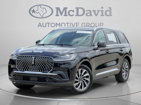 Certified 2025 Lincoln Aviator AWD image 2
