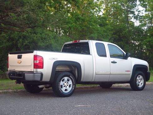 Used 2008 Chevrolet Silverado 1500 LT w/ Max Trailering Pack AWD/4WD image 4