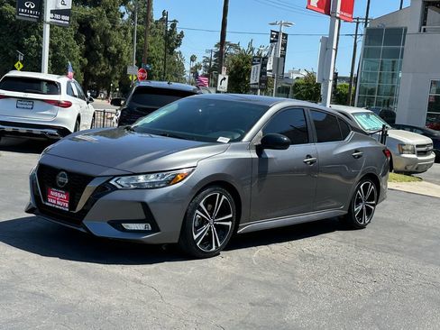 Used 2020 Nissan Sentra SR w/ Electronics Package FWD image 2