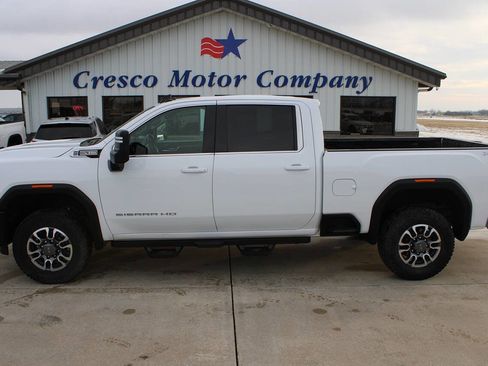 Used 2024 GMC Sierra 2500 SLE w/ SLE Convenience Package image 8