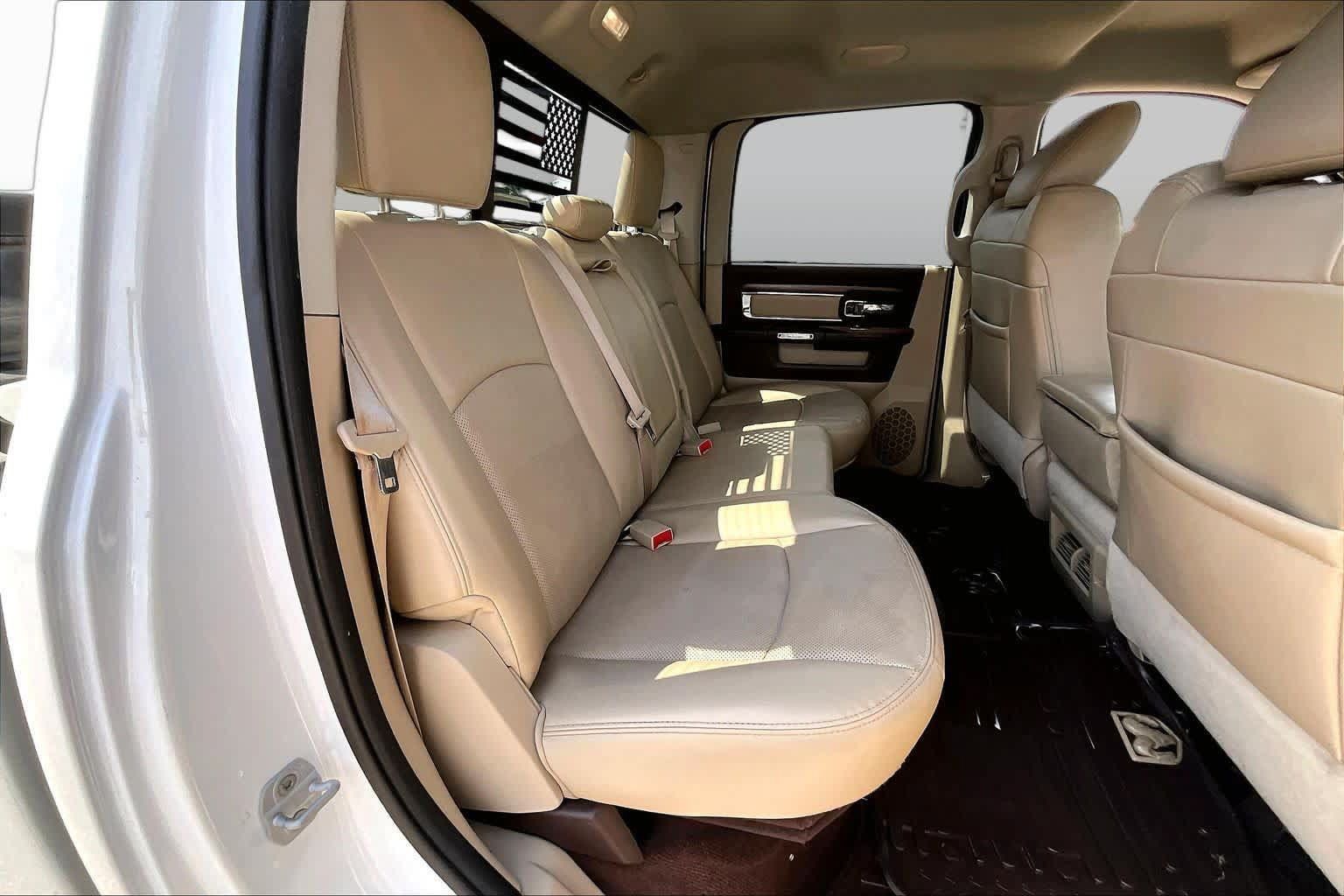 Used 2014 RAM 1500 Laramie w/ Convenience Group AWD/4WD image 21