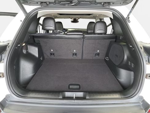 Certified 2022 Jeep Cherokee Limited AWD/4WD image 13