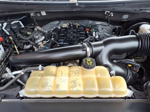 Used 2021 Ford Expedition Limited image 30