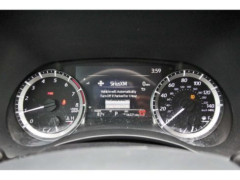 Used 2024 Toyota Highlander XLE FWD image 15