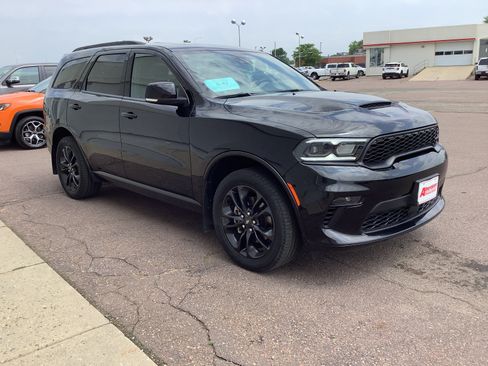 Used 2023 Dodge Durango GT AWD/4WD image 3