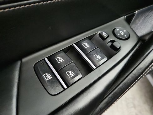 Used 2018 BMW M550i xDrive AWD/4WD image 23