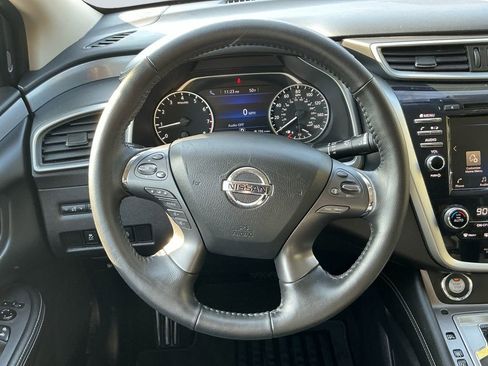 Used 2022 Nissan Murano SV w/ SV Midnight Edition Package image 13