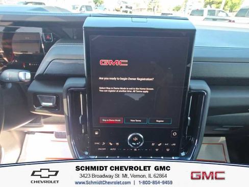 New 2026 GMC Yukon AT4 Ultimate AWD/4WD image 18