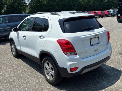 Used 2019 Chevrolet Trax LT w/ LT Convenience Package AWD/4WD image 3