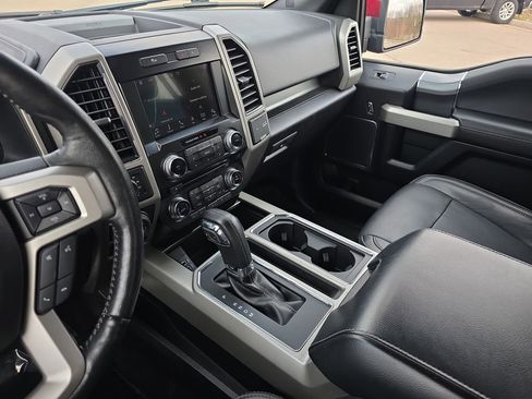 Used 2017 Ford F150 Lariat w/ Equipment Group 502A Luxury AWD/4WD image 24