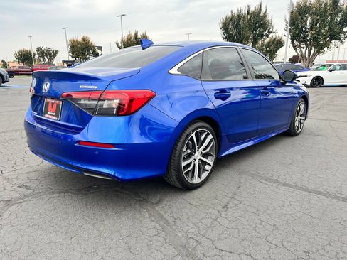 Used 2024 Honda Civic Touring image 3
