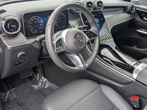 Used 2026 Mercedes-Benz GLC 300 image 10