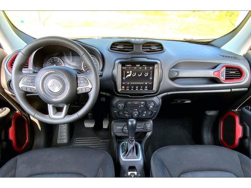 Used 2023 Jeep Renegade Trailhawk AWD/4WD image 14