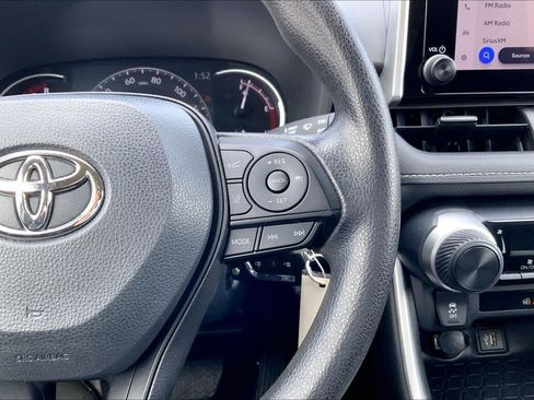 Used 2024 Toyota RAV4 LE AWD/4WD image 42