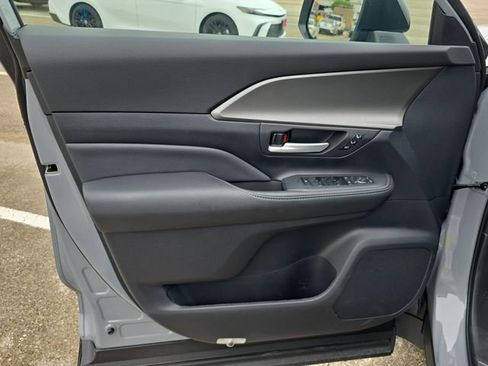 Used 2026 Toyota Grand Highlander AWD Hybrid image 28