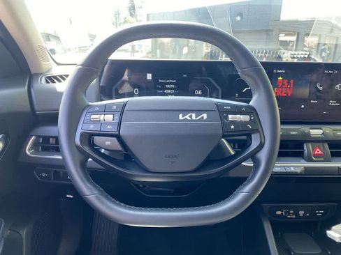 Used 2025 Kia K4 EX FWD image 20