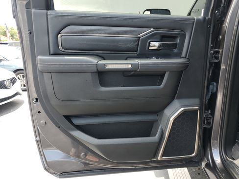 Used 2022 RAM 3500 Limited w/ Max Tow Package image 33