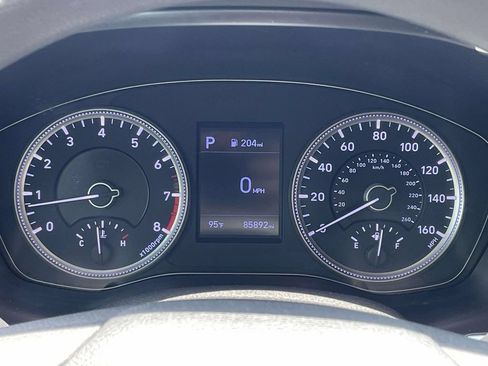 Used 2019 Hyundai Santa Fe SE AWD/4WD image 18