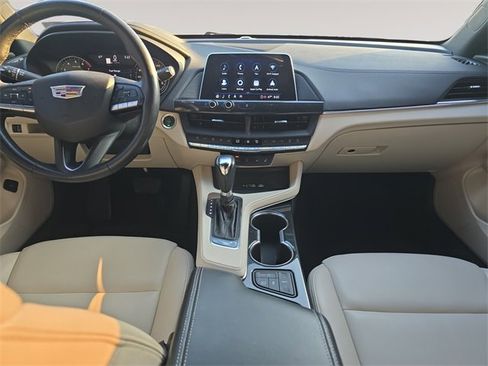Used 2022 Cadillac CT4 Luxury w/ Sun And Sound Package image 10