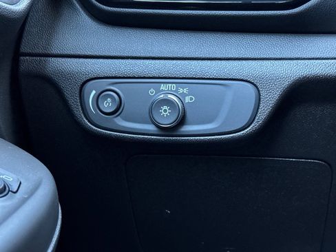 Used 2022 Chevrolet Bolt EUV LT image 31