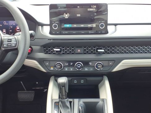 Used 2023 Honda Accord EX image 17