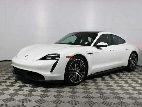 Used 2022 Porsche Taycan RWD image 40