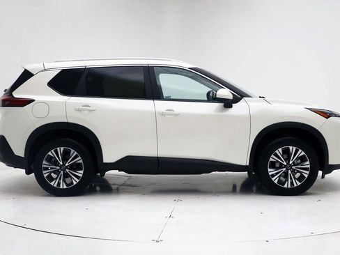 Used 2023 Nissan Rogue SV w/ SV Premium B Package AWD/4WD image 3