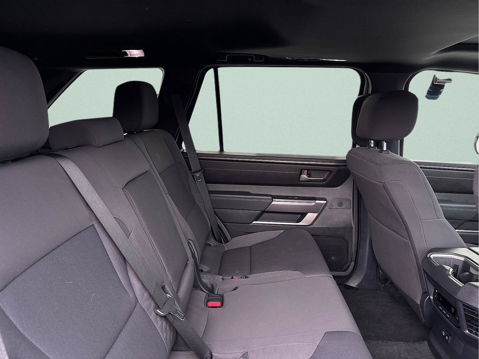 Used 2025 Toyota Sequoia SR5 AWD/4WD image 31