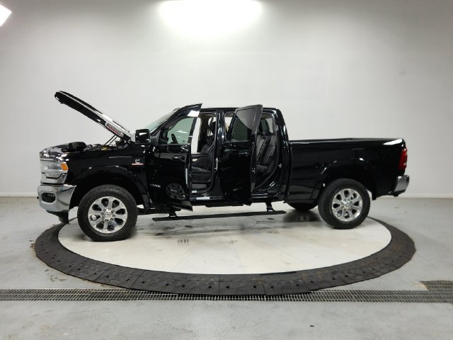 Used 2022 RAM 3500 Laramie AWD/4WD image 13