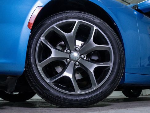 Used 2015 Dodge Charger SXT image 6