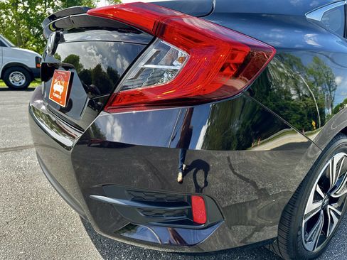 Used 2016 Honda Civic EX-T image 11