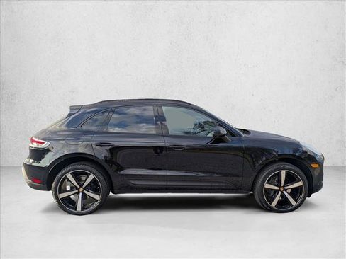 Used 2025 Porsche Macan image 4