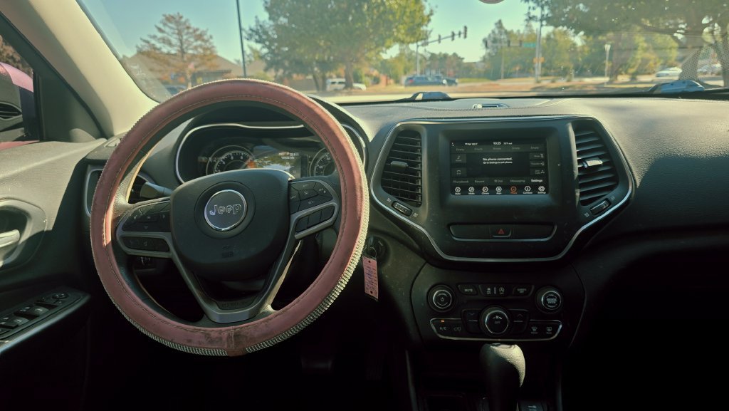 Used 2019 Jeep Cherokee Latitude w/ Popular Appearance Group FWD image 34