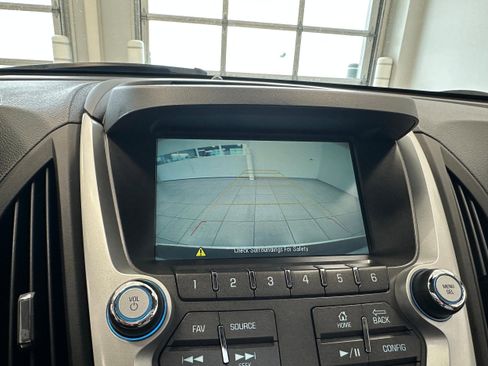 Used 2017 Chevrolet Equinox Premier w/ Enhanced Convenience Package AWD/4WD image 19