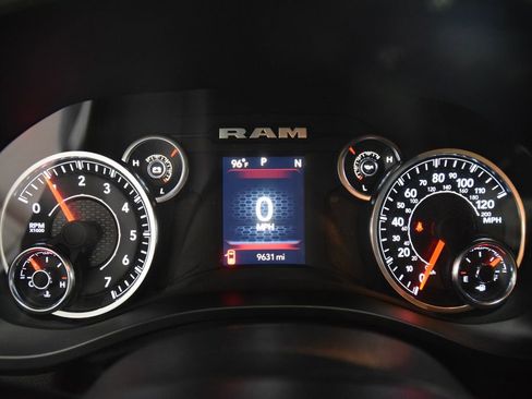 Used 2025 RAM 1500 Big Horn AWD/4WD image 38