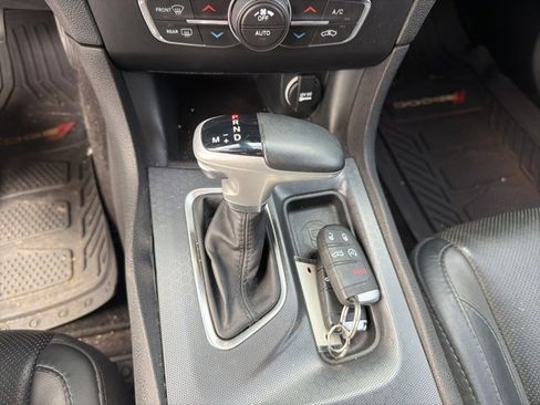 Used 2018 Dodge Charger R/T w/ Plus Group image 16