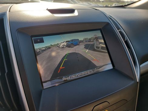 Used 2019 Ford Edge SEL w/ Equipment Group 201A image 21