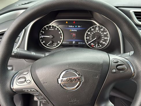 Used 2019 Nissan Murano S image 9