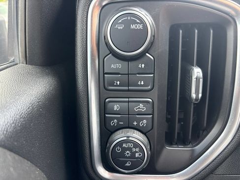 Used 2020 Chevrolet Silverado 2500 High Country w/ Technology Package AWD/4WD image 35