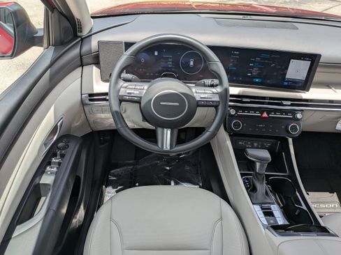 Used 2025 Hyundai Tucson SEL FWD image 15