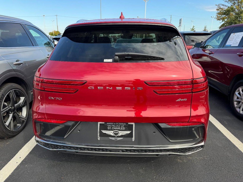 Used 2026 Genesis GV70 2.5T Advanced AWD/4WD image 3