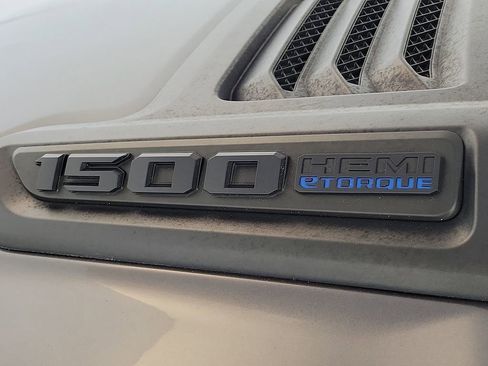 Used 2024 RAM 1500 Laramie AWD/4WD image 8