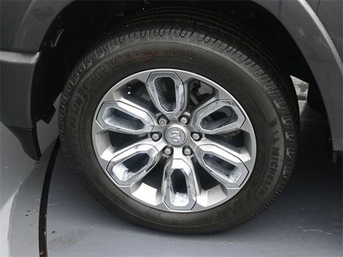 Used 2022 RAM 1500 Laramie image 7