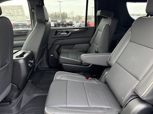 New 2026 GMC Yukon XL Elevation w/ LPO, Floor Liner Package image 6